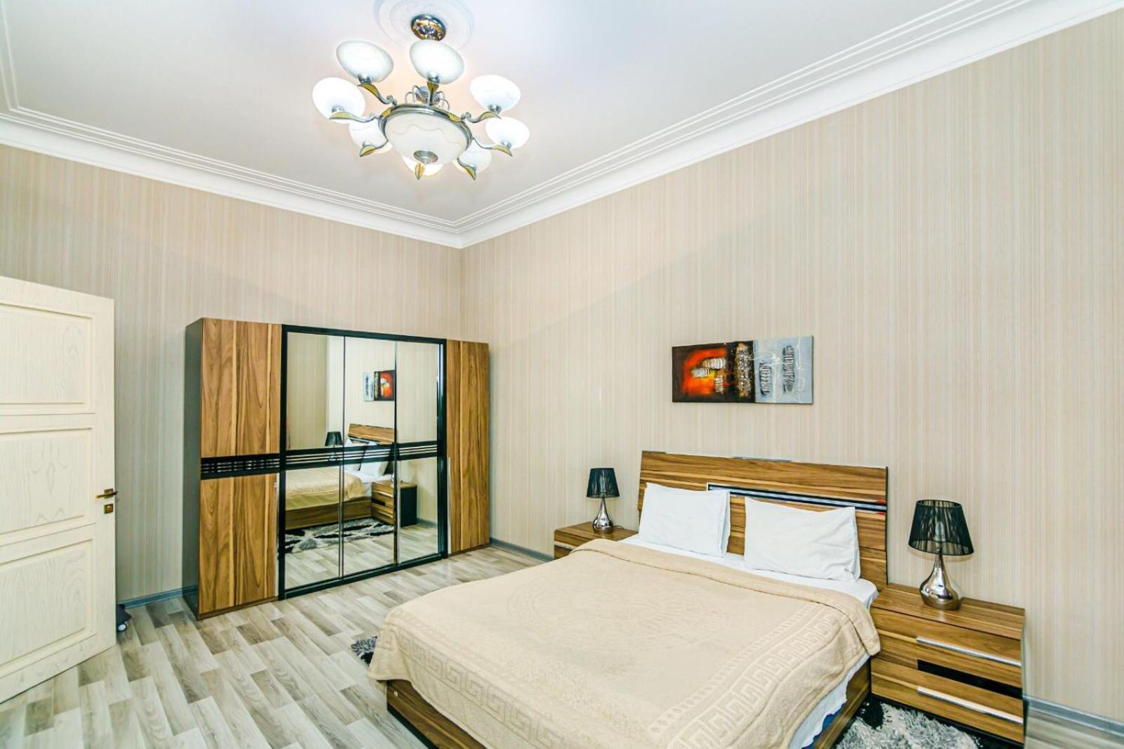 Azneft Square Deluxe Apartment Baky Esterno foto