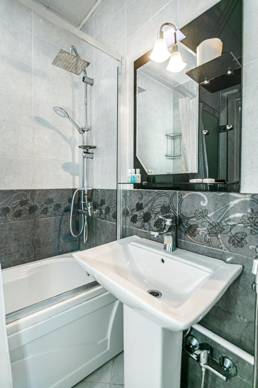 Azneft Square Deluxe Apartment Baky Esterno foto