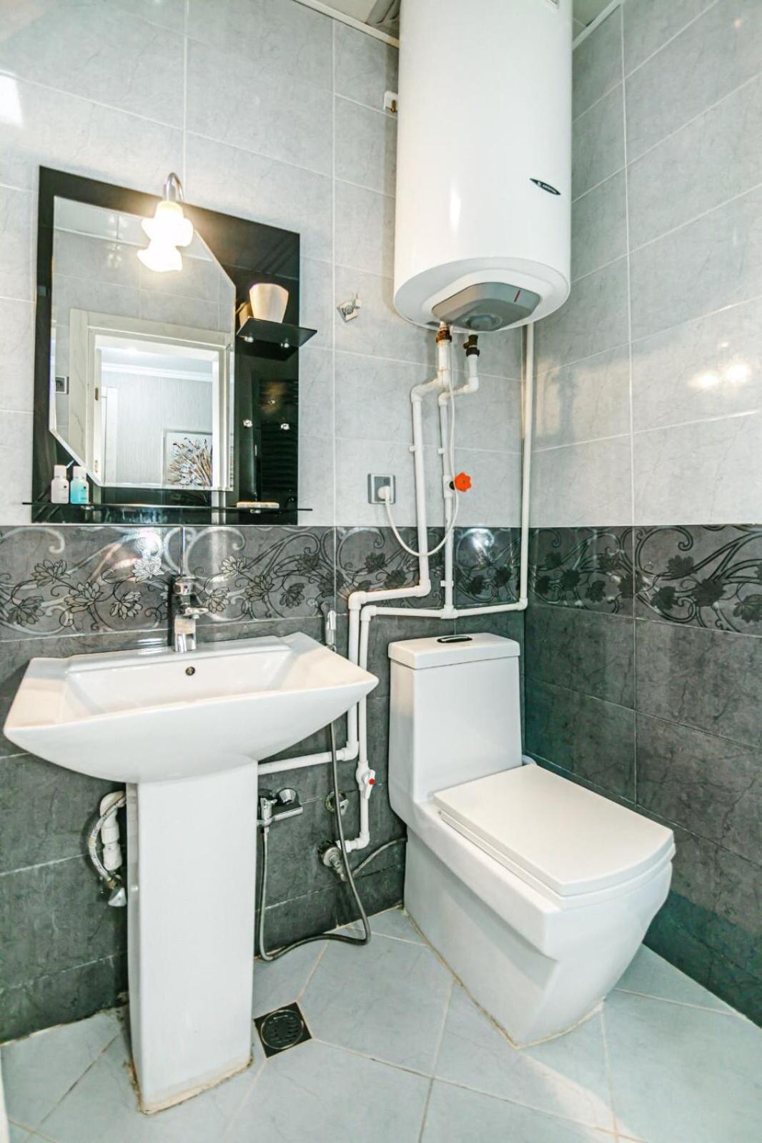 Azneft Square Deluxe Apartment Baky Esterno foto